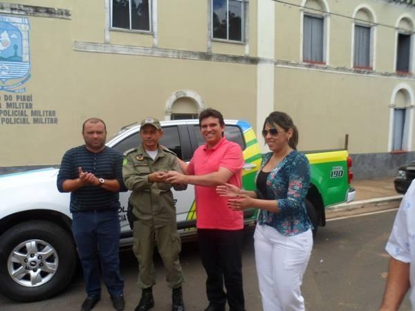 Polícia Militar ganha uma nova viatura do tipo pick-up e uma moto - Imagem 2