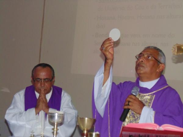 Padre Juarez Donato toma posse como novo pároco da paroquia Santo Inácio de Loyola  - Imagem 24