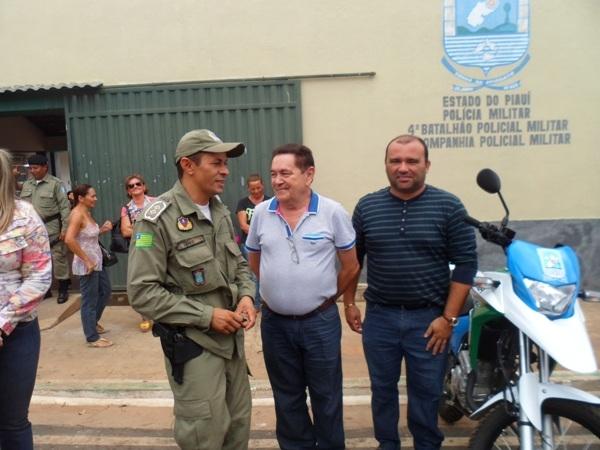 Polícia Militar ganha uma nova viatura do tipo pick-up e uma moto - Imagem 5