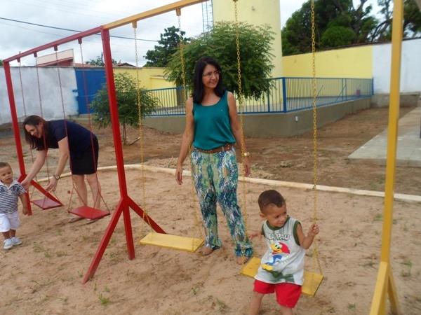 Prefeito Walfredo Filho participa do Primeiro dia de aula na Creche Pro - Infância - Imagem 14