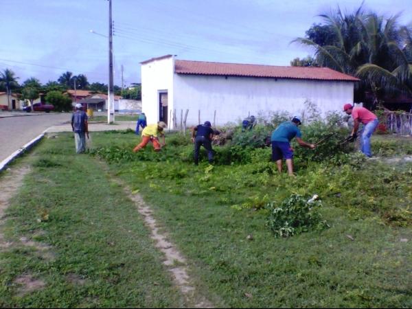 Prefeito Realiza mutirão de limpeza nas principais via de Boa Hora - Imagem 9