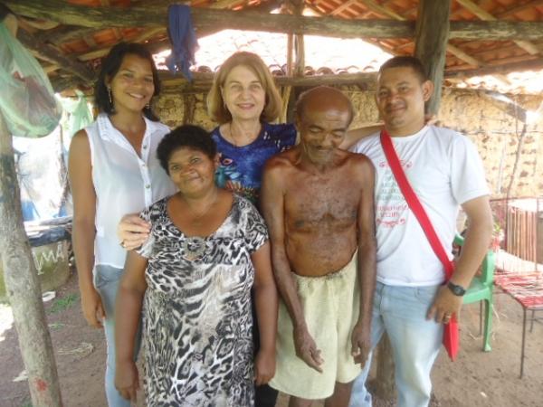 Sem água, saneamento básico e moradia digna, família viveu na zona urbana de Batalha por 28 anos, esquecida das autoridades. - Imagem 1