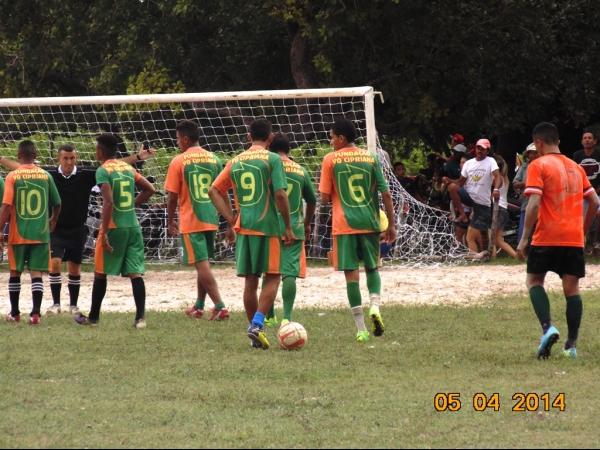 Barra do Brejo sai na frente dos Paulinos no jogo da semi do BHzão - Imagem 4