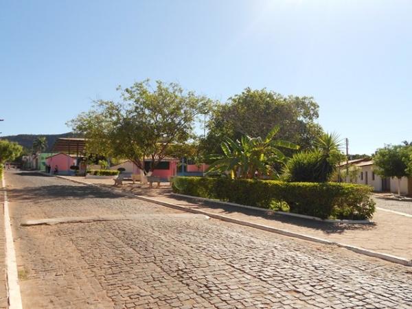 Prefeita Claudia Lobo consegui asfalto  para as Ruas e A venida da  cidade de Currais  - Imagem 2