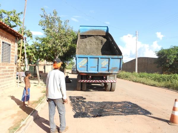 A Prefeita claudia lobo Junto ao Governo do Estado Faz Recuperação da PI que liga Currais a Bom Jesus - Imagem 5