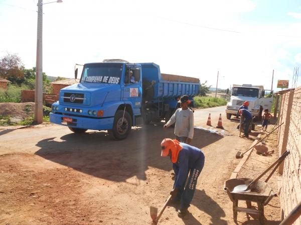 A Prefeita claudia lobo Junto ao Governo do Estado Faz Recuperação da PI que liga Currais a Bom Jesus - Imagem 6