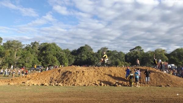 5º Lama Cross e Sirano e Sirino atraem multidão em festa do trabalhador  - Imagem 22