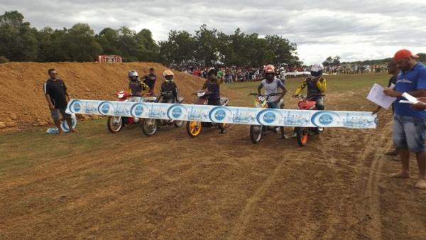 5º Lama Cross e Sirano e Sirino atraem multidão em festa do trabalhador  - Imagem 49