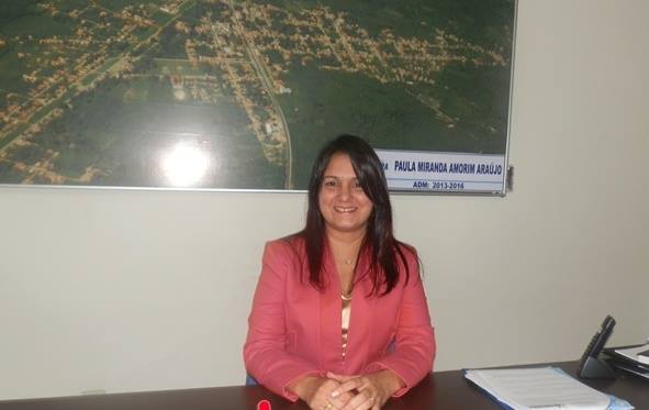 Prefeita Paula Araujo e equipe administrativa parabenizam todos os trabalhadores