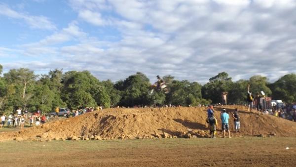 5º Lama Cross e Sirano e Sirino atraem multidão em festa do trabalhador  - Imagem 23