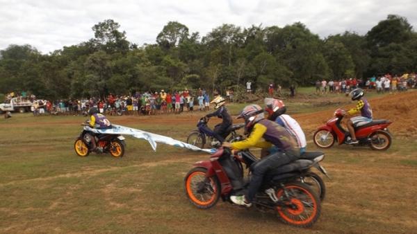 5º Lama Cross e Sirano e Sirino atraem multidão em festa do trabalhador  - Imagem 48