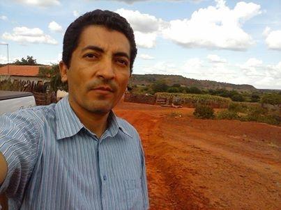 Prefeitura Municipal de Itainópolis consertada as estradas de Tombador  - Imagem 1