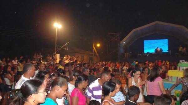 Bolo Comemorativo de 52 Anos - Imagem 34