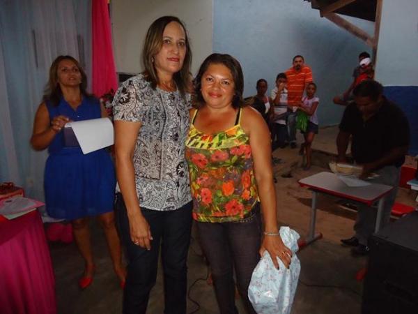 Escola Municipal Santa Catarina realizou Homenagem as Mães - Imagem 20