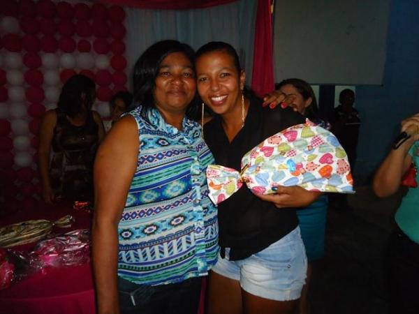 Escola Municipal Santa Catarina realizou Homenagem as Mães - Imagem 12