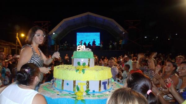 Bolo Comemorativo de 52 Anos - Imagem 26