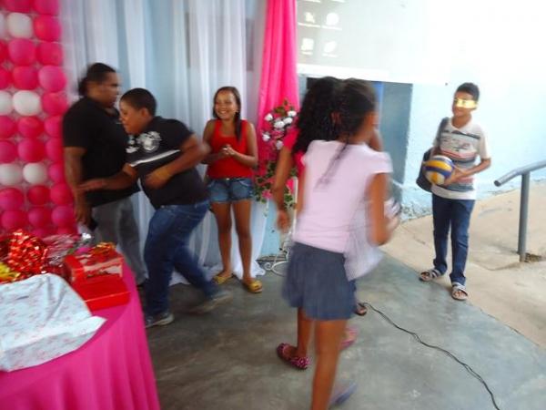 Escola Municipal Santa Catarina realizou Homenagem as Mães - Imagem 38