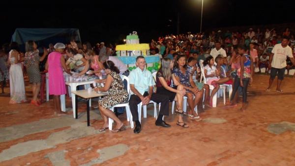 Bolo Comemorativo de 52 Anos - Imagem 19