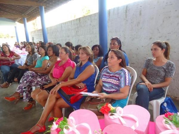 Escola Municipal Santa Catarina realizou Homenagem as Mães - Imagem 58