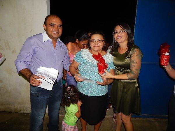 Prefeito e primeira dama recepcionam Mães para a festa - Imagem 8