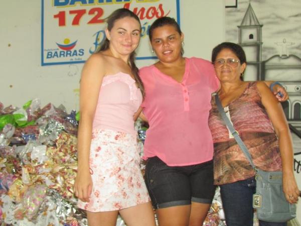 Prefeito Edílson Capote e primeira-dama Edneida Fortes realizaram festa para Mães - Imagem 21