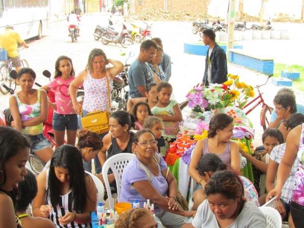 Prefeito Edílson Capote e primeira-dama Edneida Fortes realizaram festa para Mães - Imagem 1