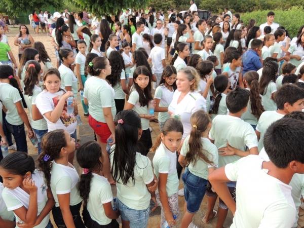 Programa Saúde na Escola - PSE realiza caminhada com alunos - Imagem 8