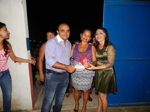 Prefeito e primeira dama recepcionam Mães para a festa - Imagem 2
