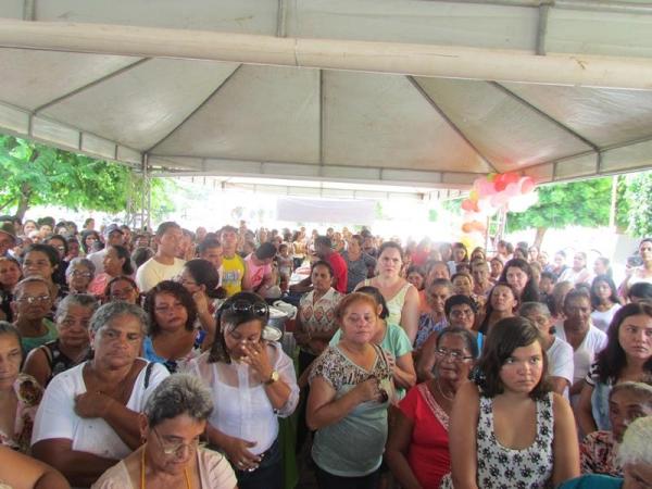 Prefeito Edílson Capote e primeira-dama Edneida Fortes realizaram festa para Mães - Imagem 42