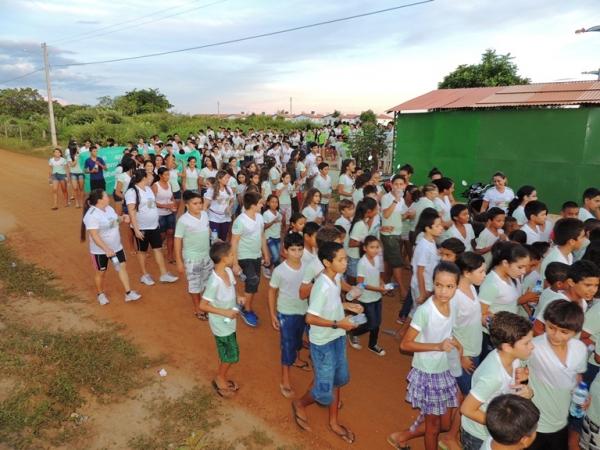 Programa Saúde na Escola - PSE realiza caminhada com alunos - Imagem 32
