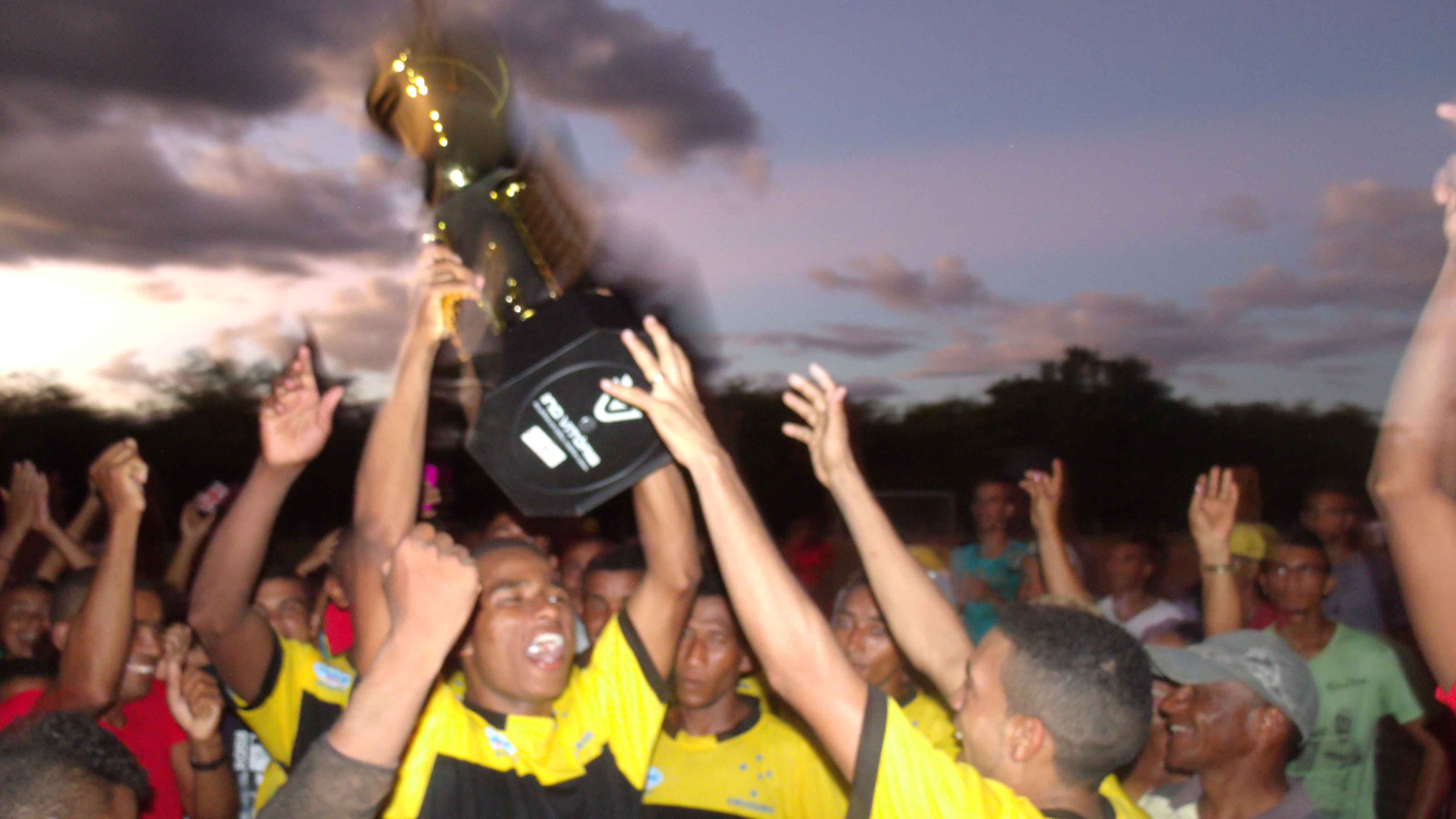 Videos da Final do Campeonato Municipal de Futebol 2014 em Francinópolis 