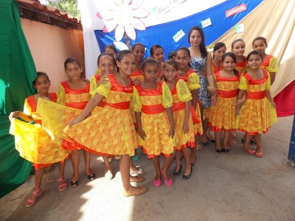 Escola Adelaide Magalhães realiza café da Manhã em homenagem as Mães - Imagem 14