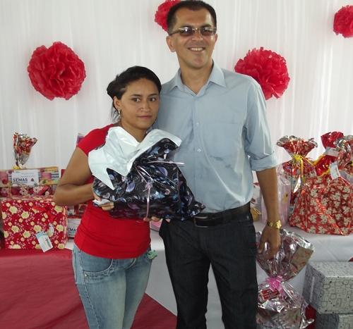 Prefeita Paula Araujo homenageou as mães brasileirenses com uma bela festa - Imagem 100