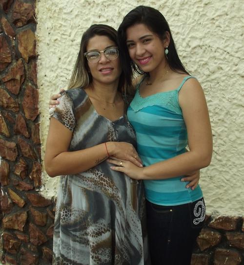 Prefeita Paula Araujo homenageou as mães brasileirenses com uma bela festa - Imagem 57