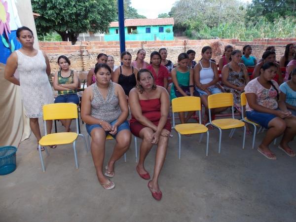 Escola Adelaide Magalhães realiza café da Manhã em homenagem as Mães - Imagem 4
