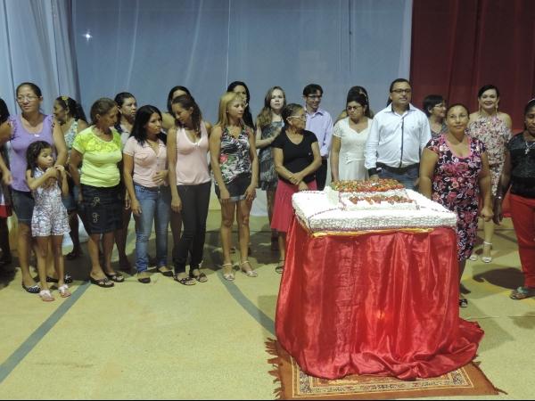 A prefeitura de Barra D’Alcântara em parceria com a Secretaria de Educação promoveu uma festa em comemoração ao dia das mães. - Imagem 12