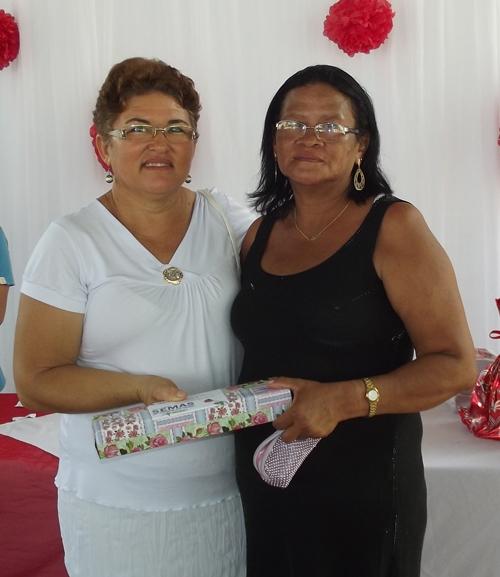 Prefeita Paula Araujo homenageou as mães brasileirenses com uma bela festa - Imagem 41