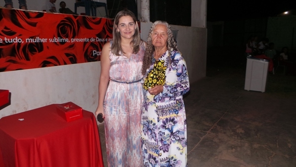 Prefeitura de Pimenteiras faz festa para as mães - Imagem 5