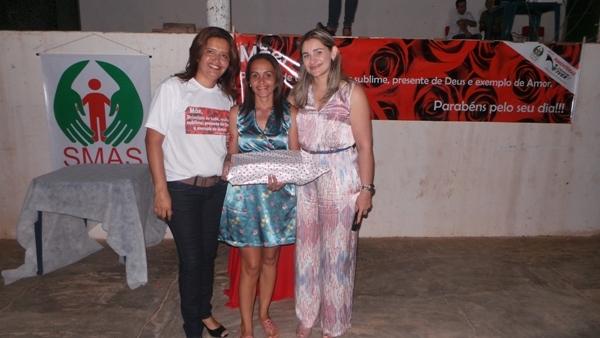 Prefeitura de Pimenteiras faz festa para as mães - Imagem 3