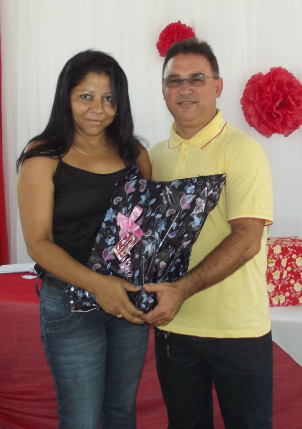 Prefeita Paula Araujo homenageou as mães brasileirenses com uma bela festa - Imagem 39