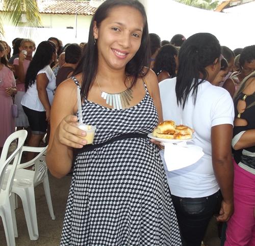 Prefeita Paula Araujo homenageou as mães brasileirenses com uma bela festa - Imagem 90