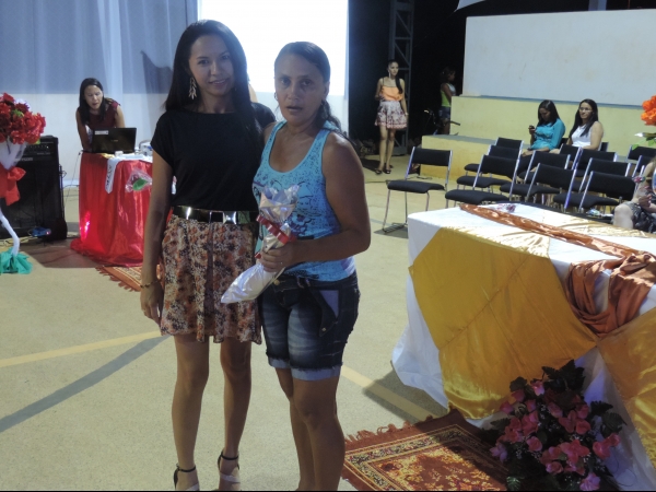 A prefeitura de Barra D’Alcântara em parceria com a Secretaria de Educação promoveu uma festa em comemoração ao dia das mães. - Imagem 15