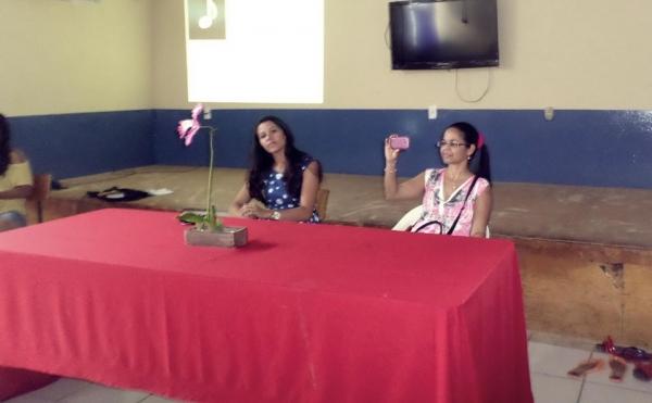 Professora realiza aula de conhecimento com Médica Cubana - Imagem 2