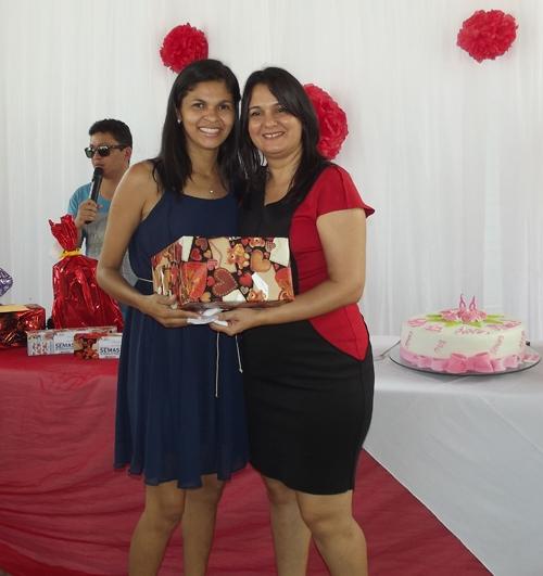 Prefeita Paula Araujo homenageou as mães brasileirenses com uma bela festa - Imagem 25