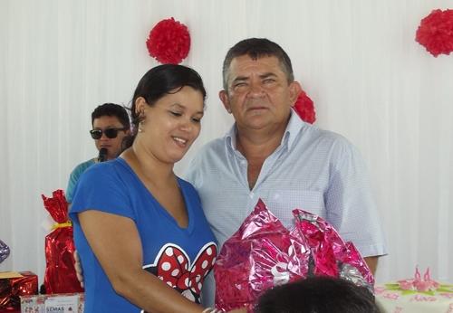 Prefeita Paula Araujo homenageou as mães brasileirenses com uma bela festa - Imagem 28