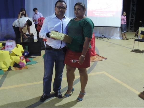 A prefeitura de Barra D’Alcântara em parceria com a Secretaria de Educação promoveu uma festa em comemoração ao dia das mães. - Imagem 16