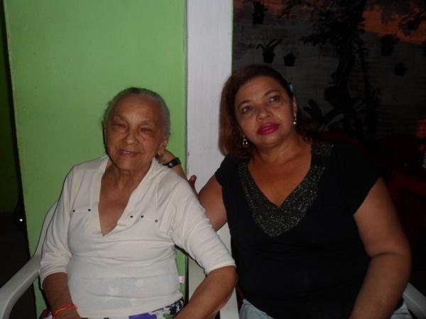 Mães do bairro Vale Verde são homenageadas com um farto jantar - Imagem 6