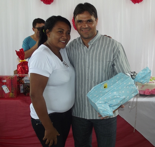 Prefeita Paula Araujo homenageou as mães brasileirenses com uma bela festa - Imagem 98