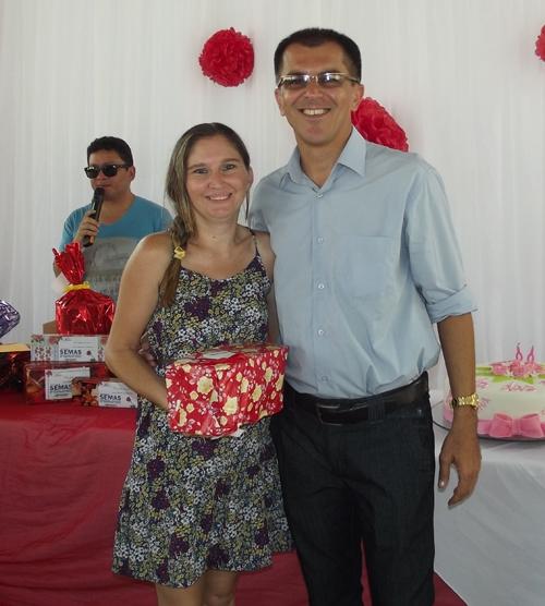 Prefeita Paula Araujo homenageou as mães brasileirenses com uma bela festa - Imagem 16