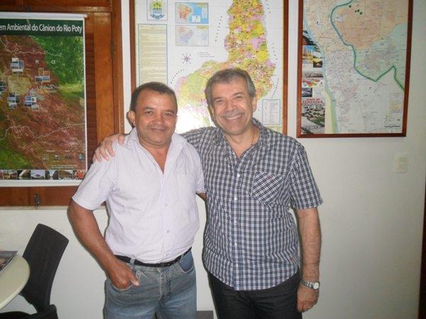 Senador Recebe Prefeito e Vereadores de Lagoinha - Imagem 5